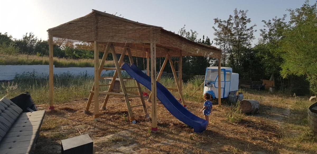 Pensiunea 4 Salcii Baltenii de Sus Bagian luar foto